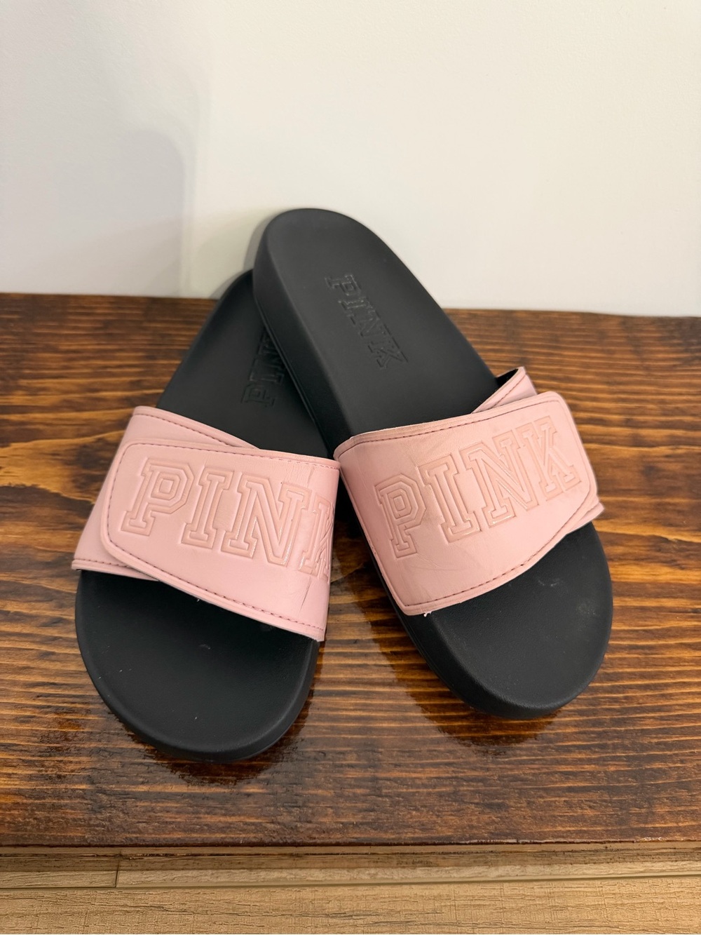 💗PINK Victoria's Secret Black Slide Sandals with Pink Strap💗